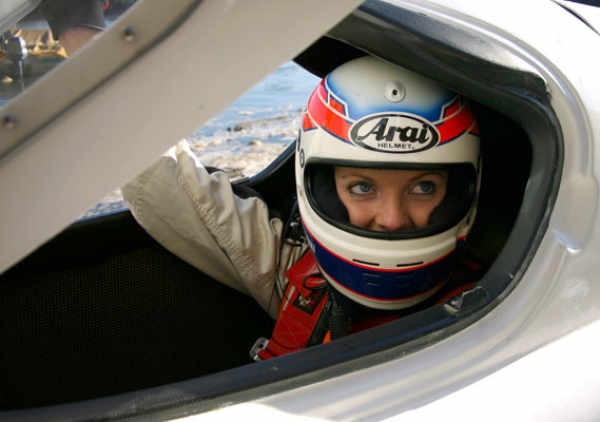German Powerboat Pilot Yvonne Koenig tests Formula 2