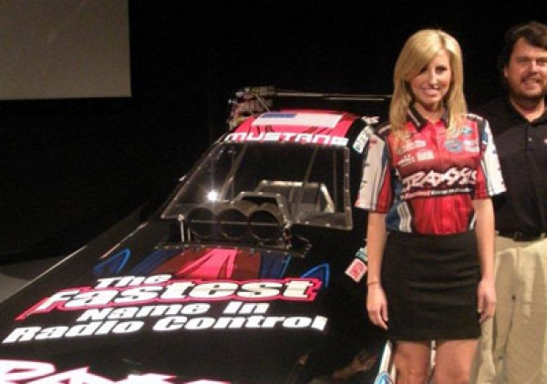 COURTNEY FORCE, TRAXXAS TEAM UP FOR 2012 ROOKIE FUNNY CAR RUN