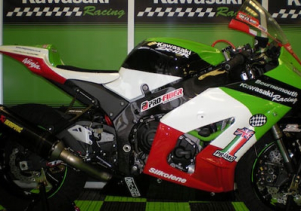 MARIA COSTELLO MBE AND PR1MO BKR TO CONTEST 2012 ISLE OF MAN TT