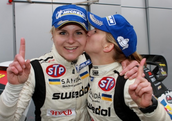 Ramona Karlsson & Miriam Waldfridsson Awarded “Rallydriver & Co-driver of The Year” in Sweden